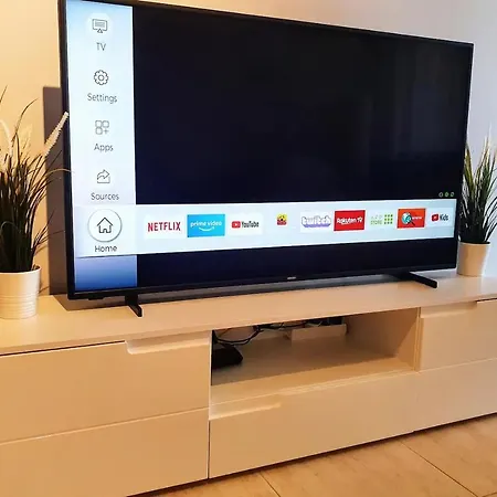 Two In Etara 3, 아파트 *